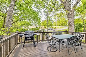 Relax And Unwind In The Heart Of Fayetteville 2 Bedroom Home