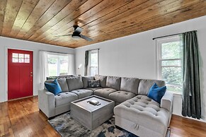 Relax And Unwind In The Heart Of Fayetteville 2 Bedroom Home