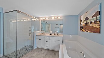 Casa De Flores 4 Bedroom Home