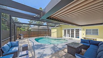 Casa De Flores 4 Bedroom Home