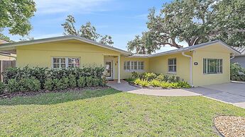 Casa De Flores 4 Bedroom Home