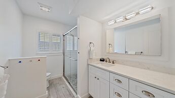 Casa De Flores 4 Bedroom Home