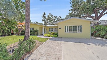 Casa De Flores 4 Bedroom Home