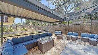 Casa De Flores 4 Bedroom Home