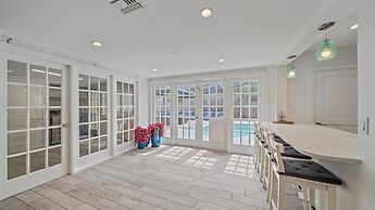 Casa De Flores 4 Bedroom Home