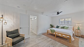 Casa De Flores 4 Bedroom Home