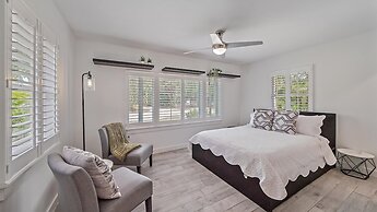 Casa De Flores 4 Bedroom Home