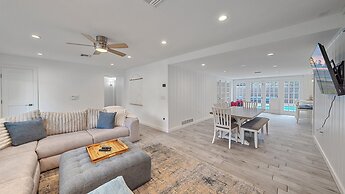 Casa De Flores 4 Bedroom Home