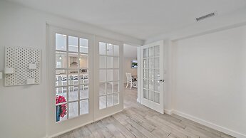 Casa De Flores 4 Bedroom Home