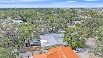 Casa De Flores 4 Bedroom Home