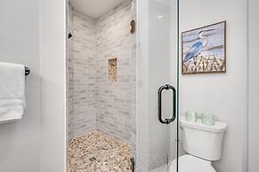 Beach House - Cottage at Indian Summer