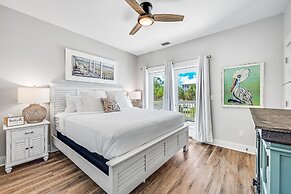 Beach House - Cottage at Indian Summer