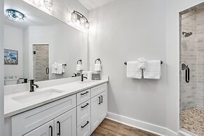 Beach House - Cottage at Indian Summer