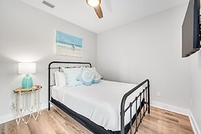 Beach House - Cottage at Indian Summer