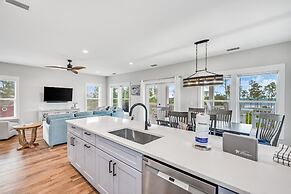 Beach House - Cottage at Indian Summer