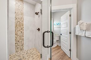 Beach House - Cottage at Indian Summer