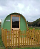 Green Dragon and Kitchen Pod - Sleeps 2 & Parking