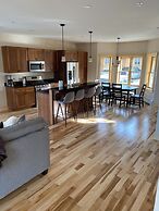 Spacious Sugarloaf Condo