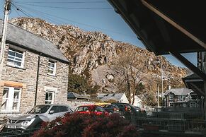 Park Square Retreat in Blaenau