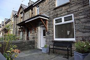 Park Square Retreat in Blaenau