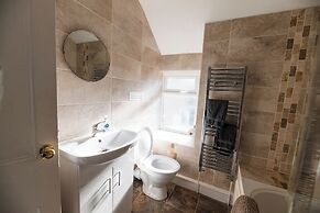 Park Square Retreat in Blaenau