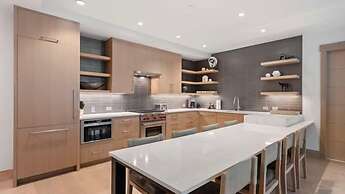 Contemporary 2 Bedroom Luxury Ski In, Ski Out Residence in Snowmass Ba