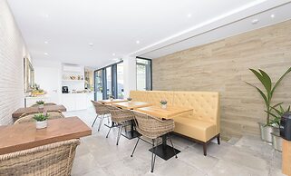 Estoril Village Guesthouse