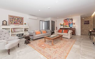 Estoril Village Guesthouse