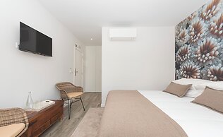 Estoril Village Guesthouse