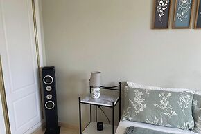 Modern Escape, Shared Pool, Private Terrace