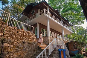 Malusara Retreat By The Lake