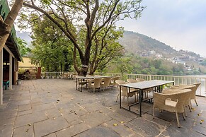 Malusara Retreat By The Lake