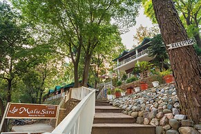 Malusara Retreat By The Lake