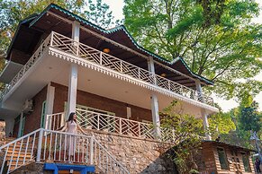 Malusara Retreat By The Lake