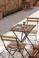 Strofilia Guest House