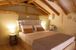 Strofilia Guest House