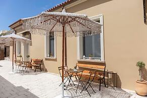 Strofilia Guest House