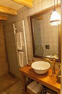 Strofilia Guest House