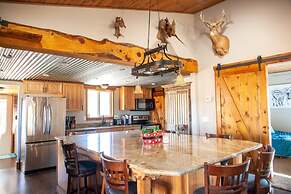 Zebra Rustic Retreat 3BR Home on Zebra Ranch