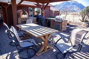 Zebra Rustic Retreat 3BR Home on Zebra Ranch