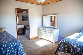 Zebra Rustic Retreat 3BR Home on Zebra Ranch