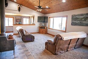 Zebra Rustic Retreat 3BR Home on Zebra Ranch