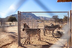 Zebra Rustic Retreat 3BR Home on Zebra Ranch