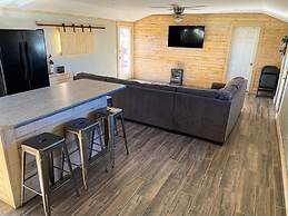 Zebra Refuge Cottage-wild Unique Prescott Stay