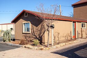Zebra Refuge Cottage-wild Unique Prescott Stay
