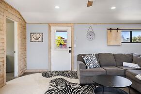 Zebra Refuge Cottage-wild Unique Prescott Stay
