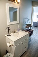 Zebra Refuge Cottage-wild Unique Prescott Stay