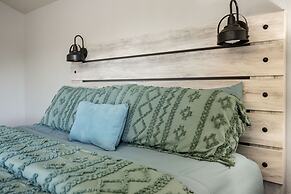 Zebra Refuge Cottage-wild Unique Prescott Stay