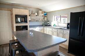 Zebra Refuge Cottage-wild Unique Prescott Stay
