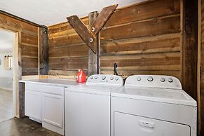 Zebra Refuge Cottage-wild Unique Prescott Stay
